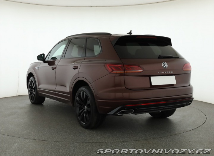 Volkswagen Ostatní modely Touareg R 3.0 TDI 2021