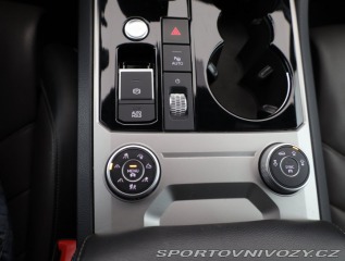 Volkswagen Ostatní modely Touareg R 3.0 TDI 2021