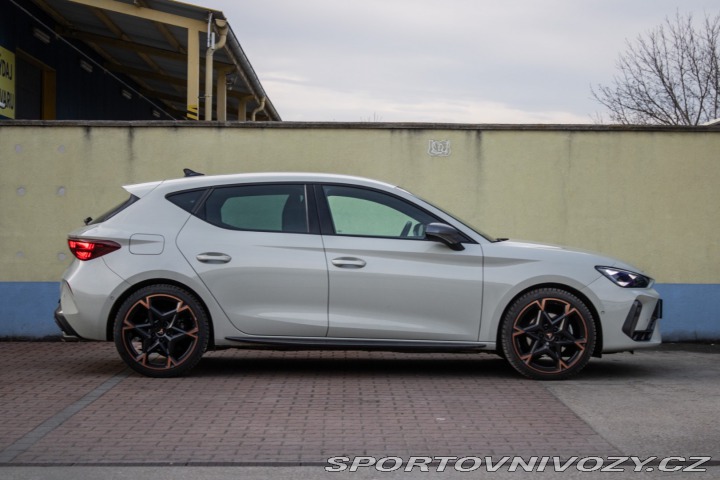 Cupra Leon 1.5 eTSI mHEV DSG / AJ N 2024