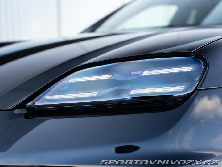 Porsche Macan 4S Electric 2024