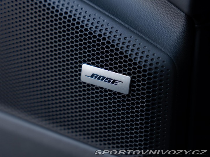 Porsche Macan 4S Electric 2024