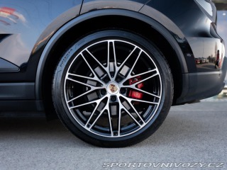 Porsche Macan 4S Electric 2024