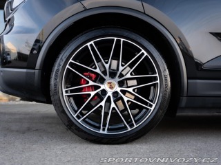 Porsche Macan 4S Electric 2024