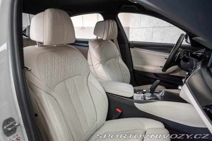 BMW 5 540i xDrive ///M LASER*ČR 2021