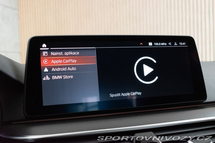 BMW 5 540i REZERVACE 2021