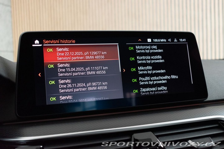 BMW 5 540i REZERVACE 2021