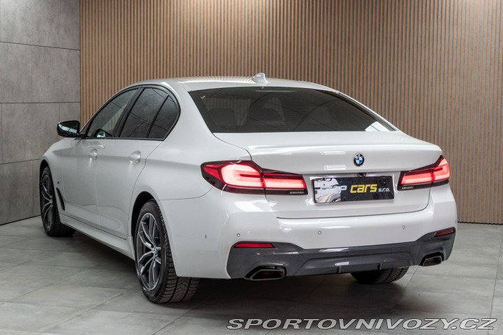 BMW 5 540i REZERVACE 2021