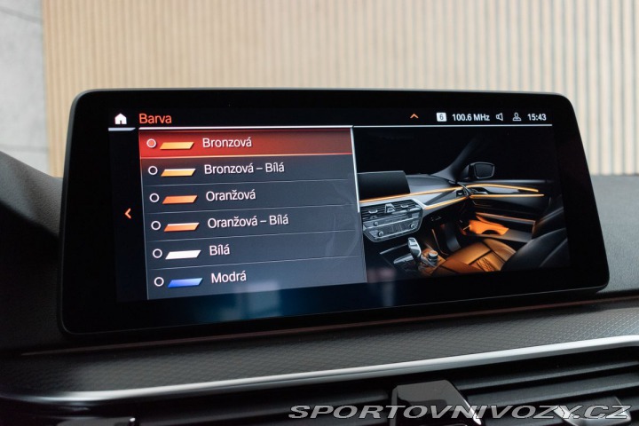 BMW 5 540i REZERVACE 2021
