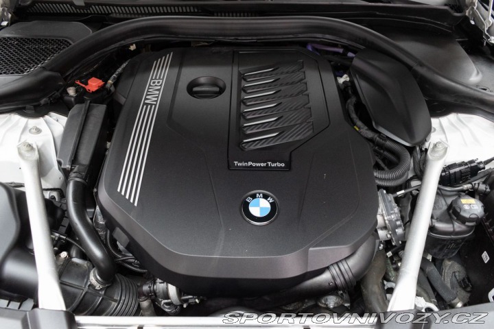 BMW 5 540i REZERVACE 2021