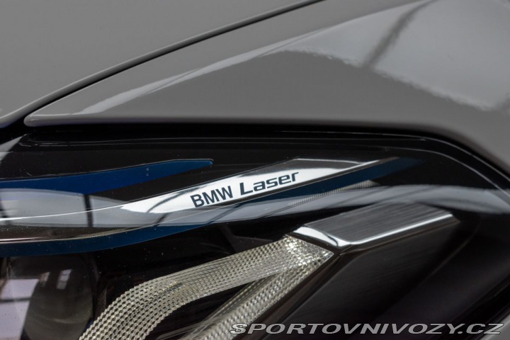 BMW 5 540i REZERVACE 2021