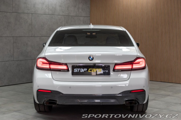 BMW 5 540i REZERVACE 2021