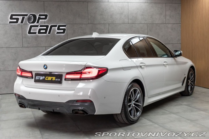 BMW 5 540i REZERVACE 2021