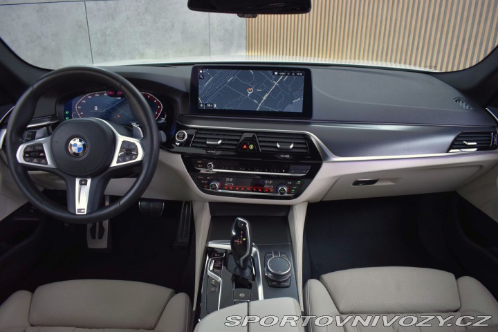 BMW 5 540i REZERVACE 2021