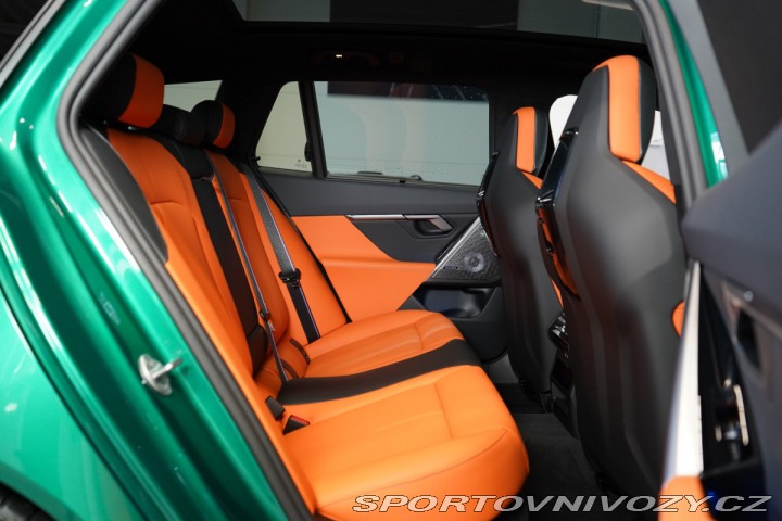 BMW M5 TOURING*PANO*TAŽNÉ*HUD 2025