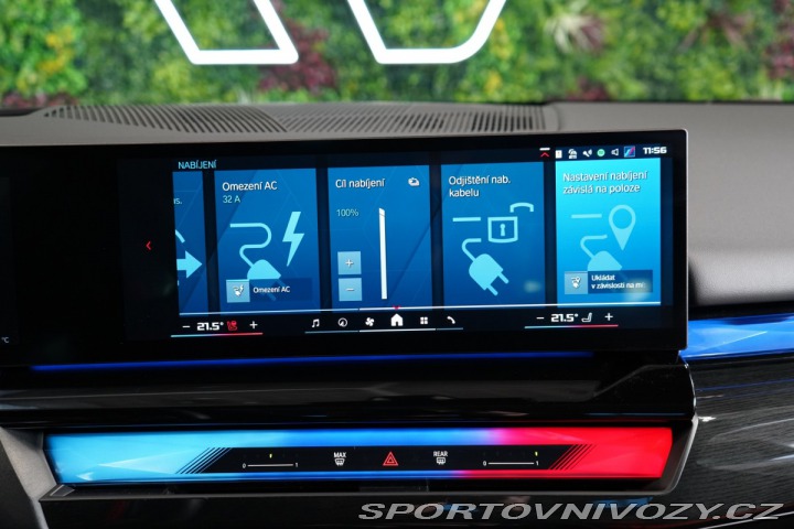 BMW M5 TOURING*PANO*TAŽNÉ*HUD 2025