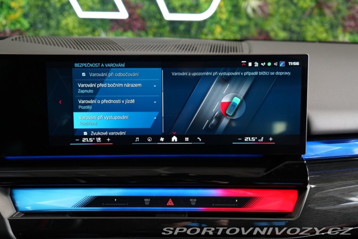 BMW M5 TOURING*PANO*TAŽNÉ*HUD 2025