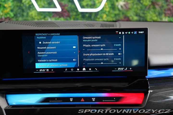 BMW M5 TOURING*PANO*TAŽNÉ*HUD 2025