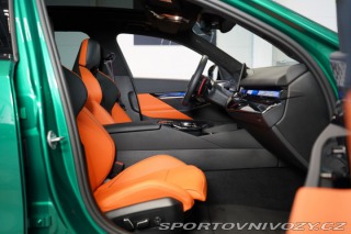 BMW M5 TOURING*PANO*TAŽNÉ*HUD 2025