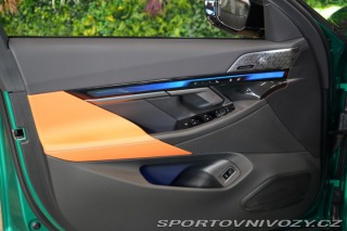 BMW M5 TOURING*PANO*TAŽNÉ*HUD 2025