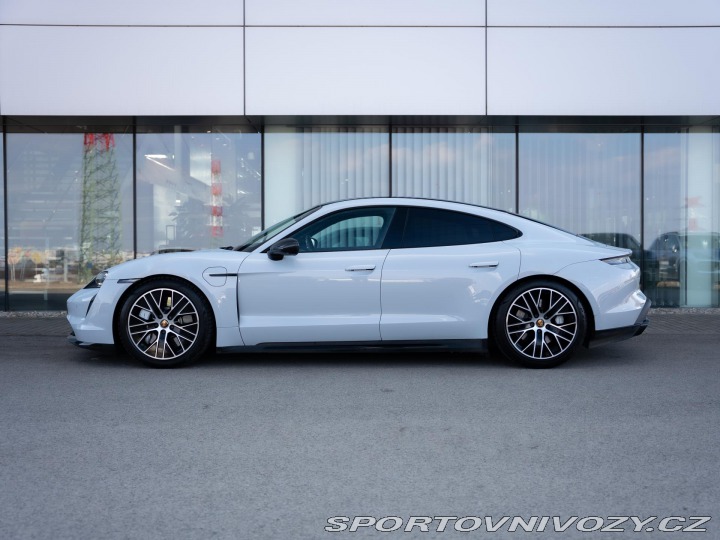 Porsche Taycan Turbo 2020