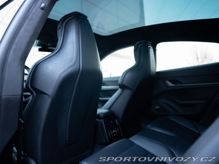 Porsche Taycan Turbo 2020