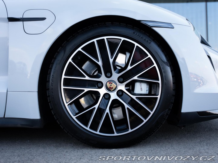 Porsche Taycan Turbo 2020