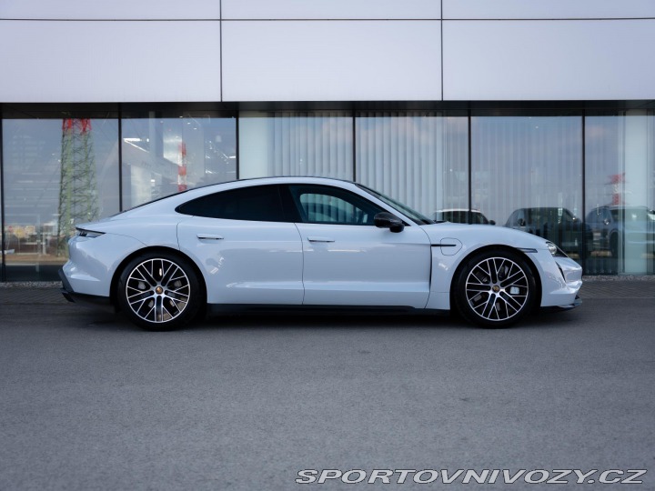Porsche Taycan Turbo 2020