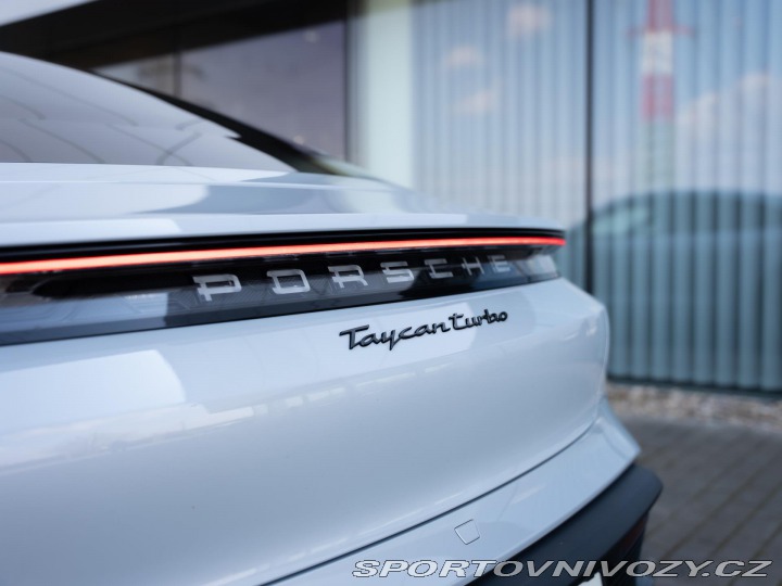 Porsche Taycan Turbo 2020