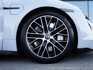 Porsche Taycan Turbo 2020