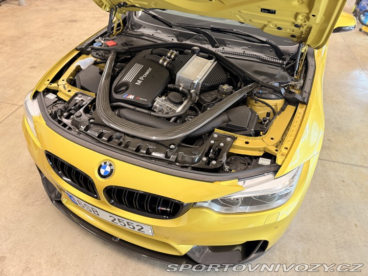 BMW M4 39tkm, CZ, DKG 2016