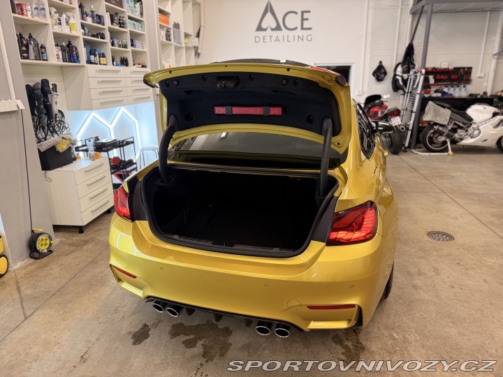 BMW M4 39tkm, CZ, DKG 2016