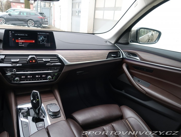 BMW 5 Luxury Line 540i xDrive 2017