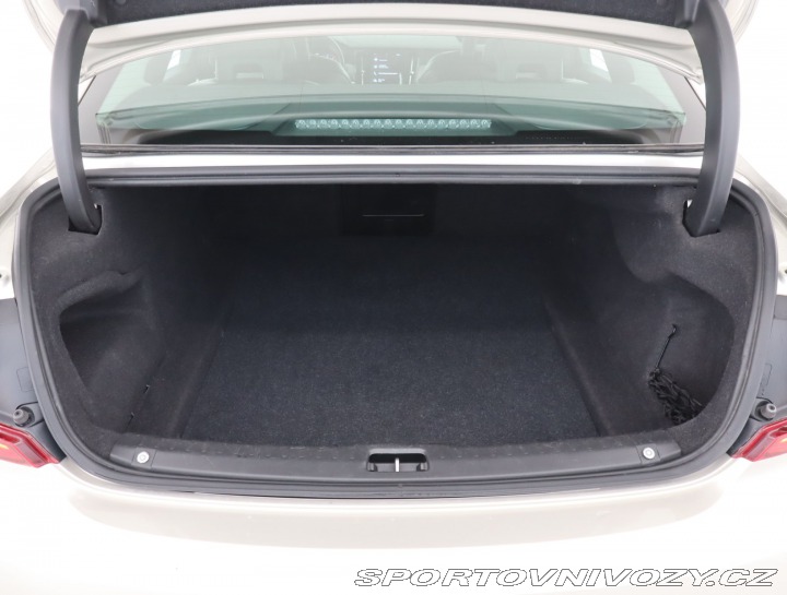 Volvo S90 Premium D5 AWD 2017