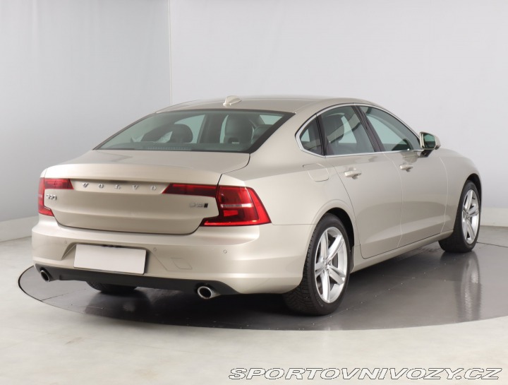 Volvo S90 Premium D5 AWD 2017