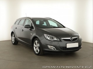 Opel Astra 2.0 CDTI 2012