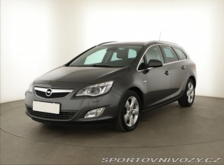 Opel Astra 2.0 CDTI 2012