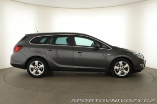 Opel Astra 2.0 CDTI 2012