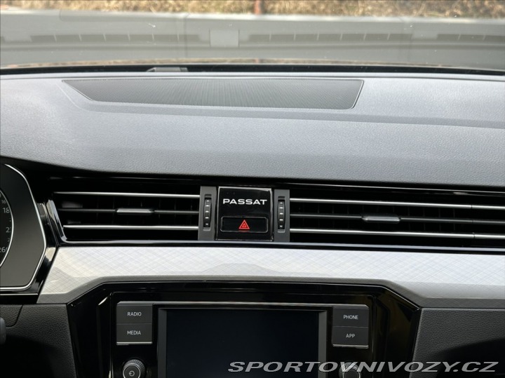 Volkswagen Ostatní modely Passat 1,5 TSI 150PS Business M 2023