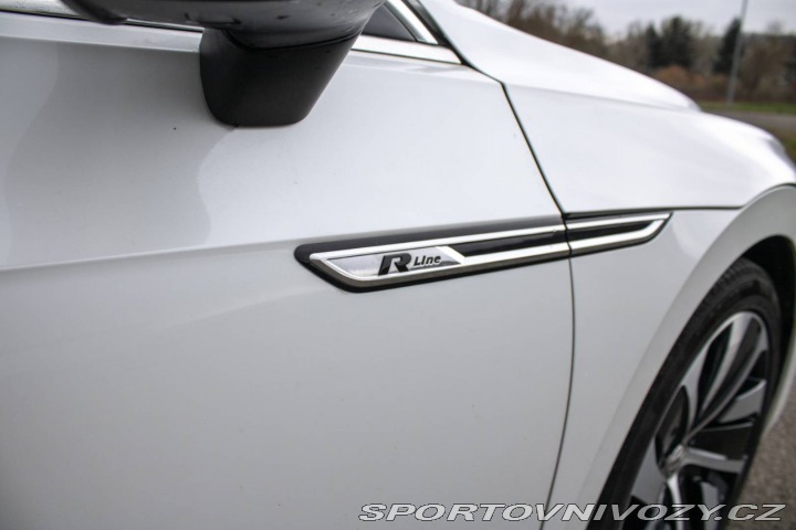 Volkswagen Arteon 2.0 TSI R-Line 4MOTION / 2018
