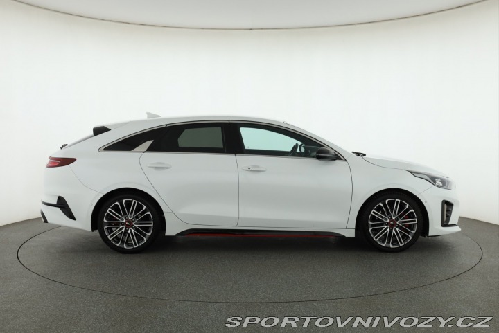 Kia ProCeed GT 1.6 T-GDI 2021