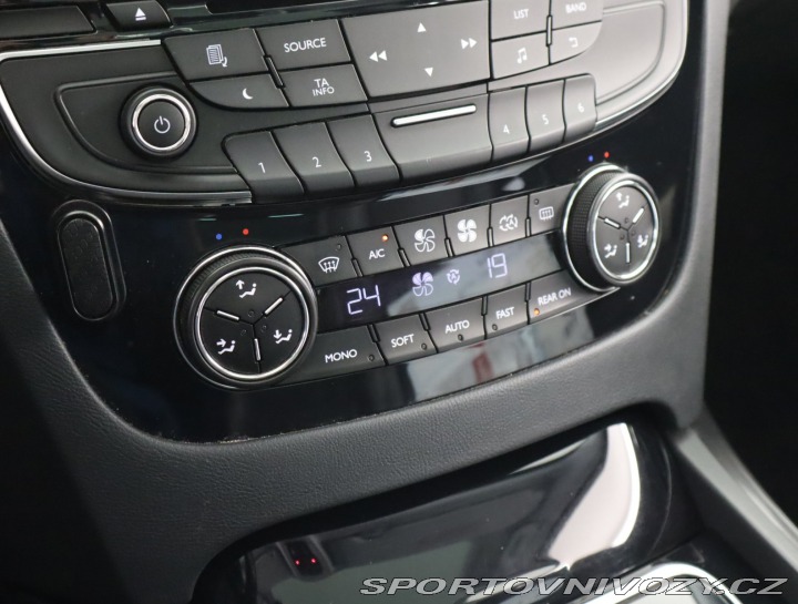 Peugeot 508 HYbrid4 RXH 2012