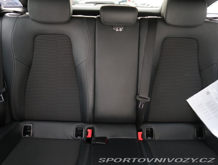 Mercedes-Benz CLA 200 2021