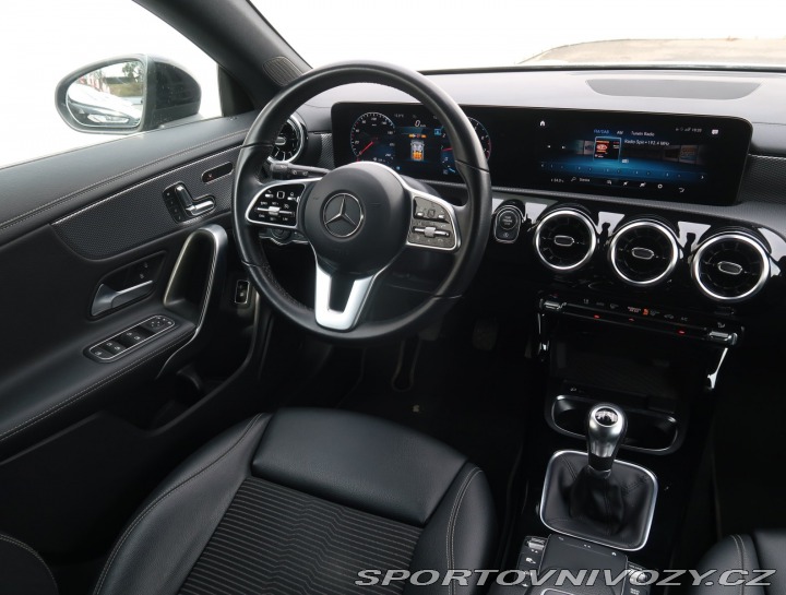 Mercedes-Benz CLA 200 2021