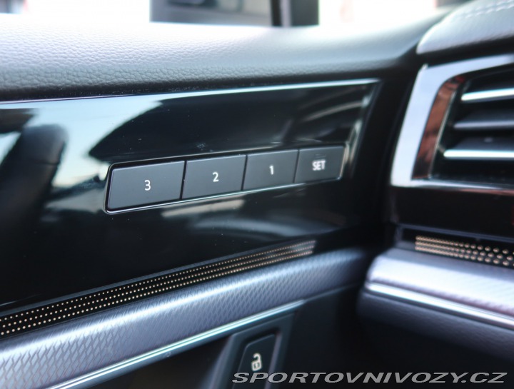 Volkswagen Ostatní modely Touareg R-Line 3.0 TDI 2021