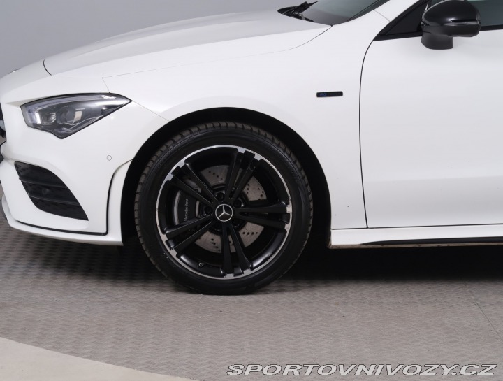 Mercedes-Benz CLA AMG Paket 250 e 2021
