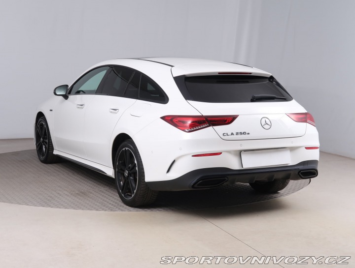 Mercedes-Benz CLA AMG Paket 250 e 2021