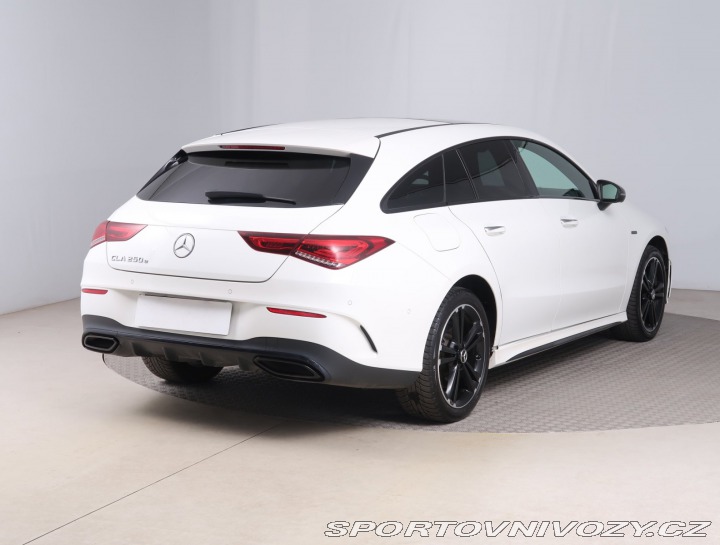 Mercedes-Benz CLA AMG Paket 250 e 2021