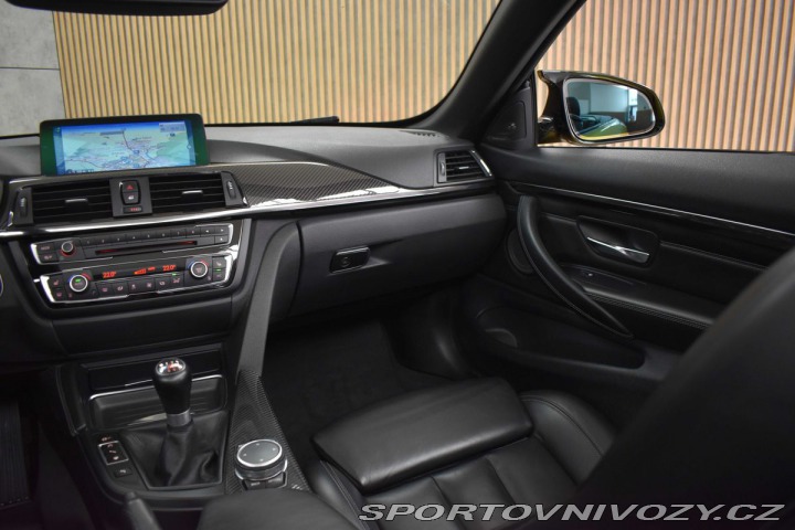 BMW M4 F83 MANUÁL*HEAD-UP*HARMAN 2014