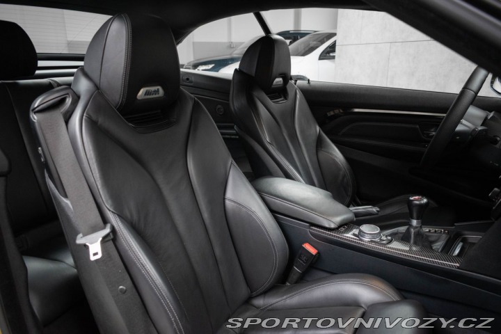 BMW M4 F83 MANUÁL*HEAD-UP*HARMAN 2014