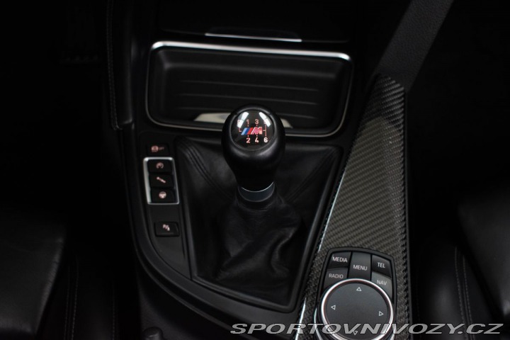 BMW M4 F83 MANUÁL*HEAD-UP*HARMAN 2014